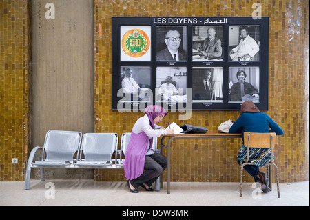 Ein neues mentoring Programm begann der Universität Mohammed V Souissi wo Studentinnen Ratschläge für ihr berufliches Leben gelangen Stockfoto