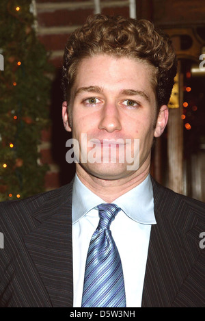 Matthew Morrison aus der TV-show "Glee" Opening Night after-Party für "Henry IV" Tavern On the Green Restaurant statt. Neu Stockfoto