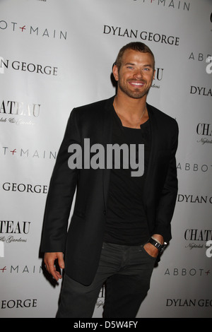 Kellan Lutz besuchen die Dylan George & Abt Main Herbst 2012 Kollektion ...