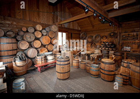 Fort Langley Küferei Gebäude mit Lauf Werkzeuge und Geräte. Stockfoto