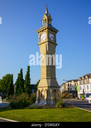 Der Prinz Albert Memorial, auch als Vier konfrontiert Lügner durch vier verschiedene Zeiten auf jedem Zifferblatt, Barnstaple, Devon, England angezeigt bekannt. Stockfoto