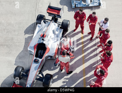 Umliegenden Racer Team auf dem richtigen Weg Stockfoto