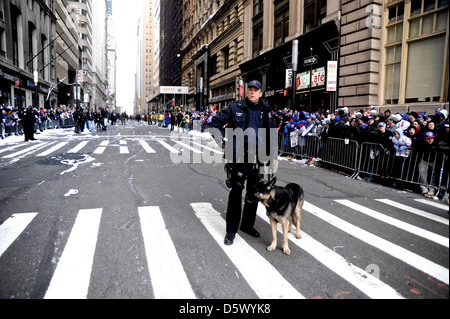 Atmosphäre New York Giants Ticker Tape Siegesparade nach unten Canyon Heros am Februar in New York City. Die Stockfoto