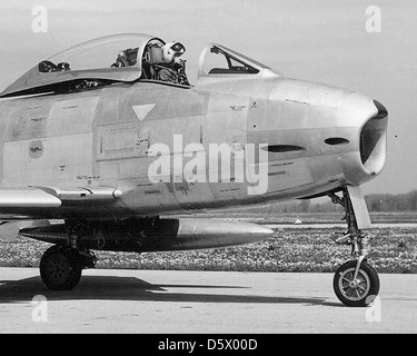 North American FJ-2 "Fury" von NATC auf der North American Aviation, Inc., Columbus, Ohio Pflanze. Stockfoto