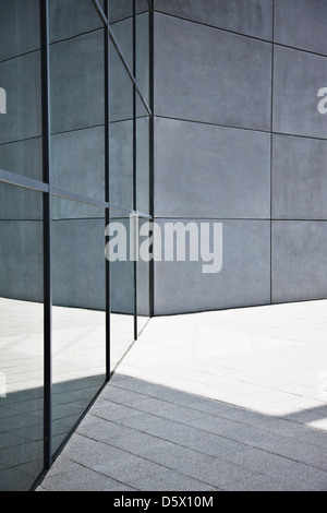 Glas und Beton Wände des Neubaus Stockfoto