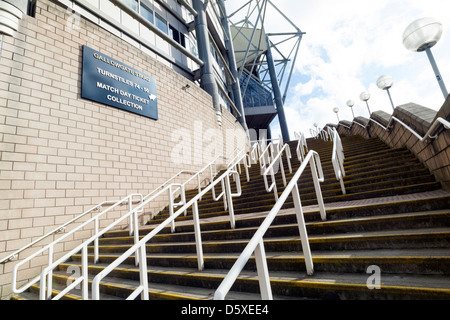 Schritte bis zu den Gallowgate stand, St James Park, Newcastle United Football Club. Stockfoto