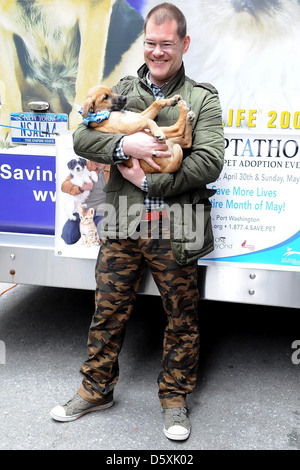 Designer John Bartlett North Shore Animal League America "Tour für das Leben" Haustier Adoption Veranstaltung am Radio City Music Hall New Stockfoto