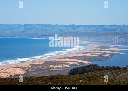 Morro Bay und Rock gesehen von Montaña de Oro State Park, San Luis Obispo County, Kalifornien, USA Stockfoto