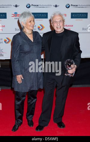 Aliza Olmert, Frank Gehry beim Steiger Award 2011 in der Jahrhunderthalle in Bochum. Bochum, Deutschland - 12.03.2011. Stockfoto