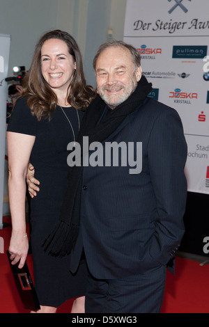 Klaus Maria Brandauer und Frau Natalie Krenn beim Steiger Award in der Jahrhunderthalle in Bochum. Bochum, Deutschland Stockfoto