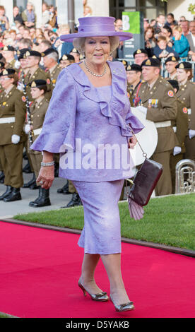 Königin Beatrix der Niederlande während der Hochzeit von Prinz Guillaume, erblicher Großherzog von Luxemburg und Gräfin Stéphanie de Lannoy an der Kathedrale Notre-Dame in Luxemburg-Stadt, Samstag, 20. Oktober 2012. Foto: Patrick van Katwijk / Niederlande, Stockfoto