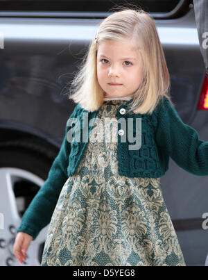 Spanische Prinzessin Sofia kommt in Kathedrale von Santa Maria von Palma, die traditionelle Ostermesse in Palma De Mallorca, Spanien, 8. April 2012 zu besuchen. Foto: Albert Nieboer / Niederlande, Stockfoto