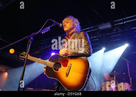 Irische Musiker Bob Geldof führt während eines Konzerts im Colos-Saal in Aschaffenburg, Deutschland, 23. Oktober 2012. Geldof tourt derzeit Deutschland, um sein neues Album "Wie zu komponieren beliebte Lieder, dass wird verkaufen" zu fördern. Foto: Susannah V. Vergau Stockfoto
