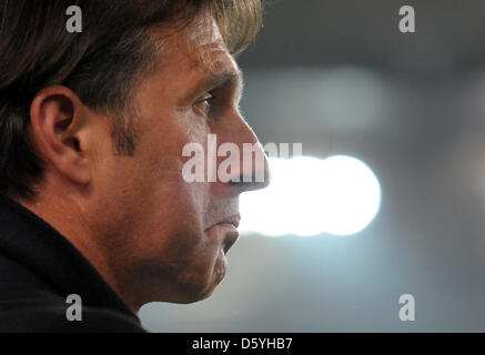 Stuttgarts Trainer Bruno Labbadia vor dem Beginn der Fußball-Europa League-Gruppe E Spiel zwischen VfB Stuttgart und FC Kopenhagen im VfB-Arena in Stuttgart, Deutschland, 25. Oktober 2012. Foto: Marijan Murat/Dpa +++(c) Dpa - Bildfunk +++ Stockfoto