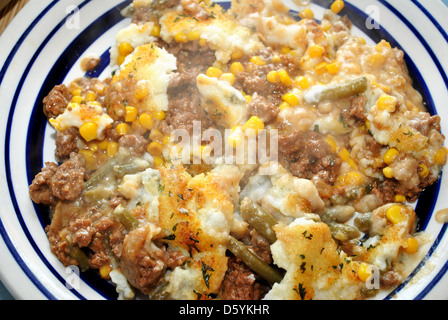 Nahaufnahme der dampfenden Sheperds Pie Stockfoto