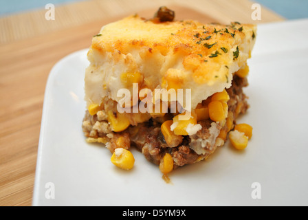 Shepards Pie mit gelbem Mais Stockfoto