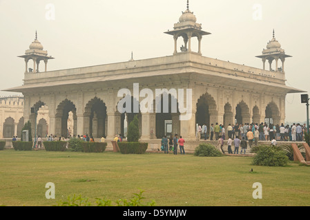 Der Diwan-i-Khas auf dem Gelände des Roten Forts in Alt-Delhi, Indien Stockfoto