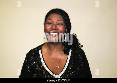 Liz Mitchell von der Band Boney M. besucht die Oldie Marathon-Radioshow auf deutschen öffentlichen Radio-Sender NDR 90,3 an der Alsterdorfer Sporthalle in Hamburg, Deutschland 5. Oktober 2012. Foto: Holger Kasnitz Stockfoto