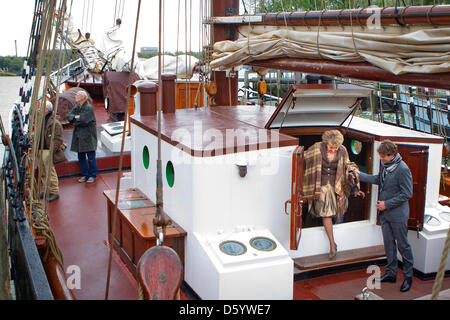 Prinzessin Margriet der Niederlande besucht die Entlastung des historischen Segelschiff der Oosterschelde im Hafen von Rotterdam, die Niederlande, 3. November 2012. Das Schiff wird eine halbes Jahr Reise auf der ganzen Welt und ist die größte restaurierte Segelschiff in den Niederlanden. Foto: Patrick van Katwijk / Niederlande, Stockfoto
