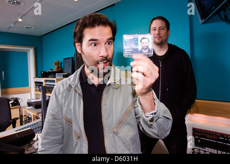 Adam Buxton und Joe Cornish, zeigen englische Komiker aus dem Adam und Joe Radio BBC 6 Music, London, England. Stockfoto