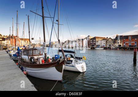 Am frühen Morgen im Hafen von Weymouth in Dorset Stockfoto