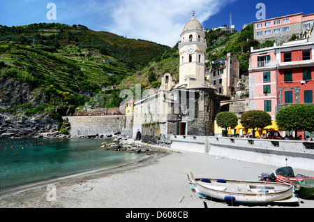 Vernazza Dorf der Cinque Terre, Mittelmeer in Italien Stockfoto
