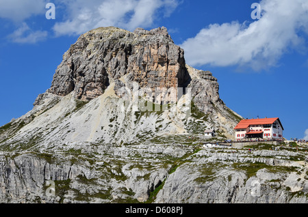Drei Zinnen (Tre Cime) Hütte und Dolomiten Stockfoto