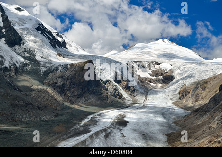 Die Pasterze, der größte Gletscher Österreichs, liegt am Fuße des Großglockners (3798 m Höhe) Stockfoto