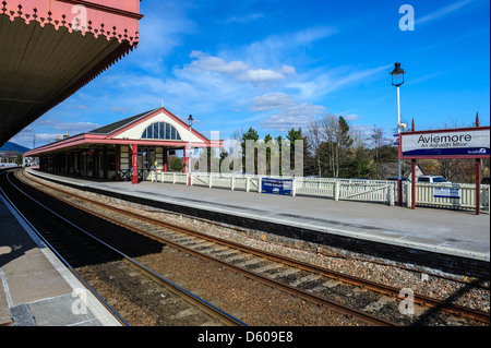 Aviemore Bahnhof dient die Stadt und Ferienort von Aviemore in den Highlands von Schottland. Stockfoto