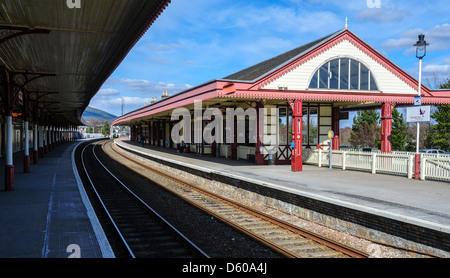 Aviemore Bahnhof dient die Stadt und Ferienort von Aviemore in den Highlands von Schottland. Stockfoto