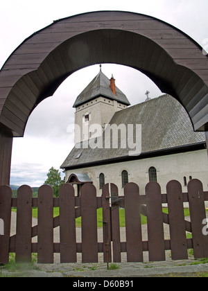 Die Lomen Stabkirche in Lomen, Norwegen Stockfoto