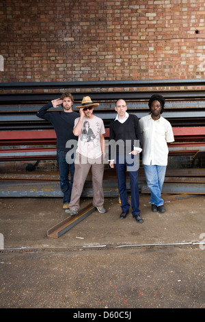 Englisch band Carbon Silicon in ihrem Proberaum North Acton, London, England, Vereinigtes Königreich. Stockfoto