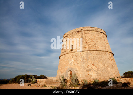 Torre d ' en Rovira Wachturm in Punta de sa Torre Kap, Ibiza, Illes Balears, Spanien Stockfoto