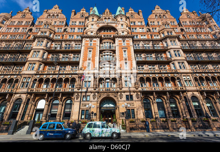 Von den Kimpton Fitzroy Hotel in London (The Russell Hotel), Russell Square, Bloomsbury, London, England, UK. Stockfoto