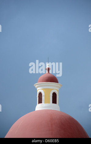 Dach der Escuela de Artes Plasticas, Schule für bildende Künste, San Juan Puerto Rico Stockfoto