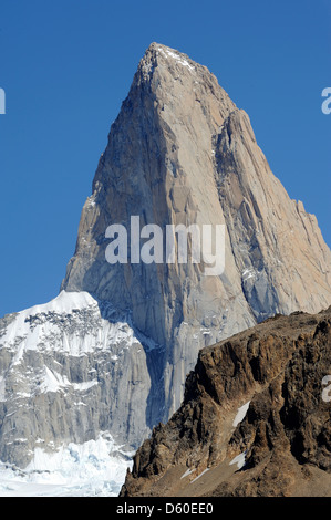 Der Gipfel des Monte Fitz Roy (Cerro Chaltén, Cerro Fitz Roy, Mount Fitz Roy, Mount Fitzroy) aus dem Nordosten.  El Chaltén, Stockfoto