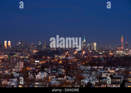 MIDTOWN SKYLINE MANHATTAN NEW YORK CITY USA VON WEEHAWKEN, NEW JERSEY USA Stockfoto