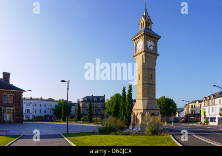 Der Prinz Albert Memorial, auch als Vier konfrontiert Lügner durch vier verschiedene Zeiten auf jedem Zifferblatt, Barnstaple, Devon, England angezeigt bekannt. Stockfoto