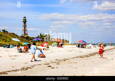 Menschen, die genießen Strand von Sanibel Island an der Golf-Küste von Florida Stockfoto