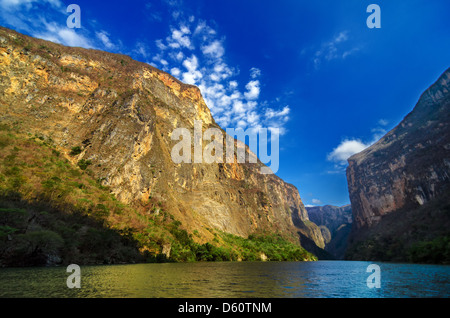 Innen Sumidero Canyon in der Nähe von Tuxtla Gutierrez in Chiapas, Mexiko Stockfoto