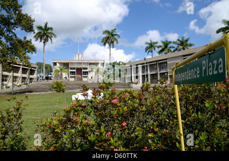 Die Nationalversammlung und andere Regierungsgebäude Unabhängigkeit Plaza in Belmopan Stockfoto