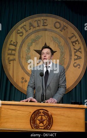 Elon Musk, CEO von Tesla Motorcars, im Texas Capitol fordert Gesetzgeber ermöglicht Tesla Elektroauto Verkauf direkt an Texas Käufer Stockfoto