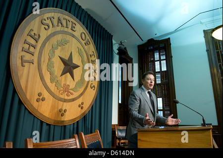 Elon Musk, CEO von Tesla Motorcars, im Texas Capitol fordert Gesetzgeber ermöglicht Tesla Elektroauto Verkauf direkt an Texas Käufer Stockfoto