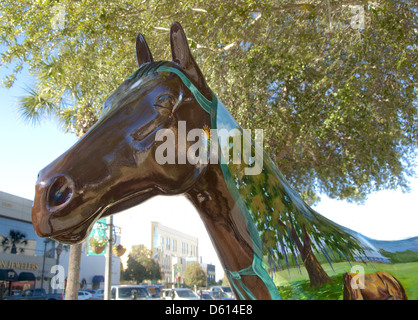 Pferd Fieber, gemeinschaftliches Kunstprojekt von bemalten Pferden in Innenstadt von der Pferde-Hauptstadt der Welt, Ocala, Florida, USA Stockfoto