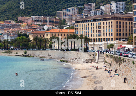 Frankreich, Korsika, Ajaccio, Blick auf die Stadt vom Meer entfernt Stockfoto