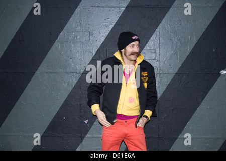 Eugene Hütz lead-Sänger von Gogol Bordello Gypsea-Punk-Band aus New York City. Fotografiert in Amsterdam, Niederlande Stockfoto