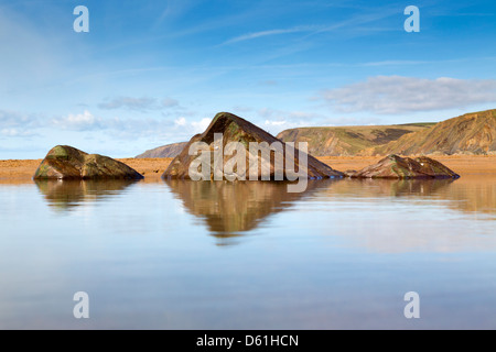 Strand; In der Nähe von Flexbury; Bude; Cornwall; Drei Felsen; UK Stockfoto