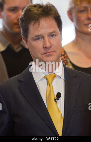 Nick Clegg am Liberal Democrat lokalen Wahlkampf starten; Eden-Projekt; Cornwall Stockfoto