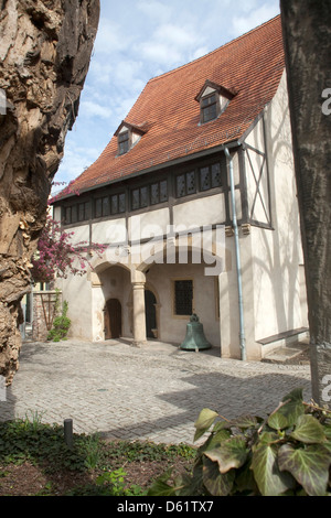 Haus und Hof von Martin Luthers Geburtshaus in 1483 in Eisleben, Deutschland, ein UNESCO-Weltkulturerbe rekonstruiert. Stockfoto