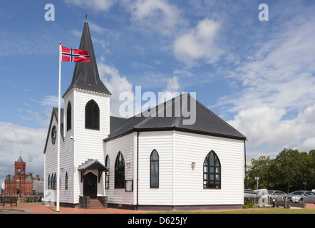 Die norwegische Kirche an der Cardiff Bay, gebaut im Jahre 1868 von norwegischen Seemannsmission, jetzt verwendet als eine Kunst und Kulturhaus. Stockfoto